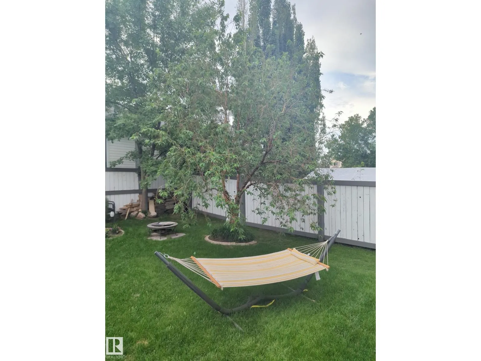 158 MEADOWVIEW DR