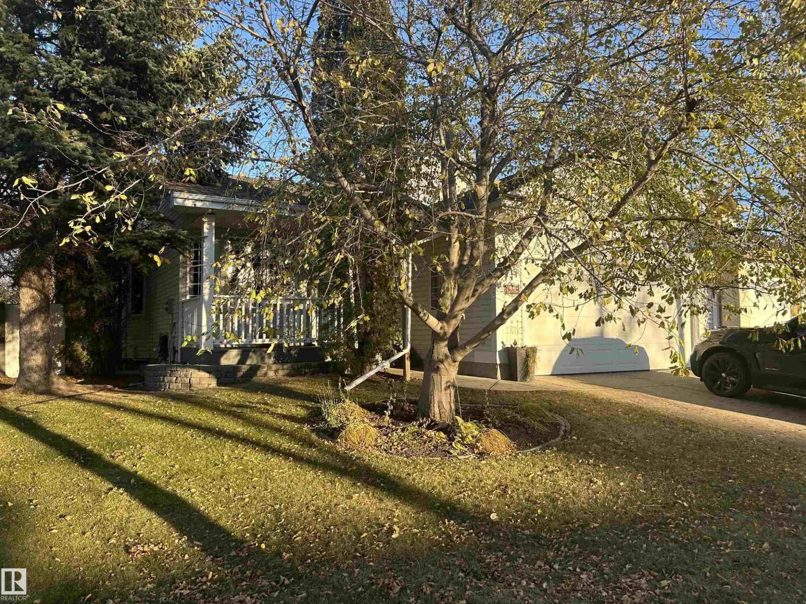 158 MEADOWVIEW DR