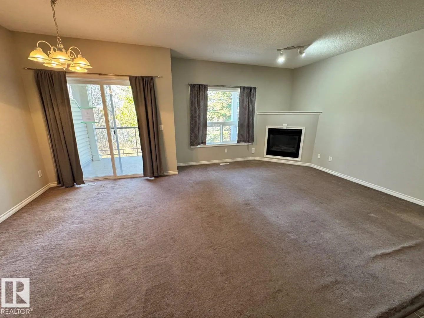 #103 3010 33 AV NW