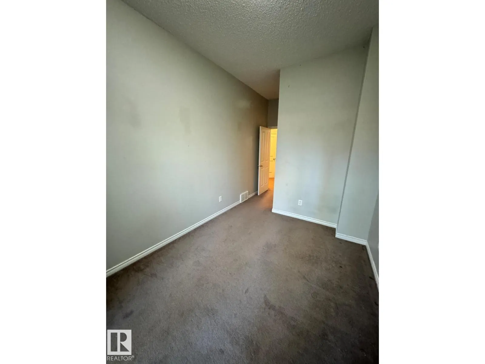 #103 3010 33 AV NW