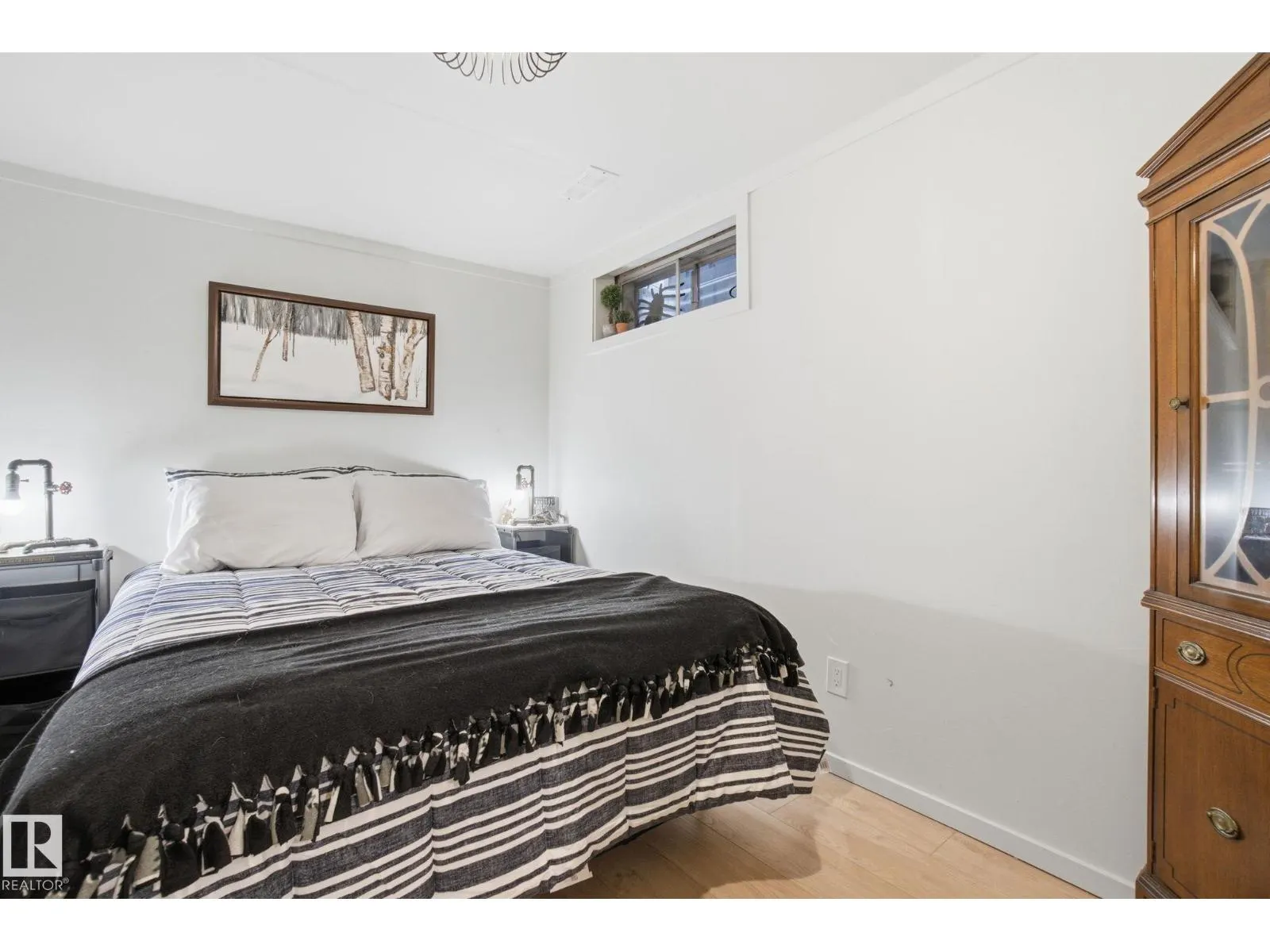 272 GRANDIN VG