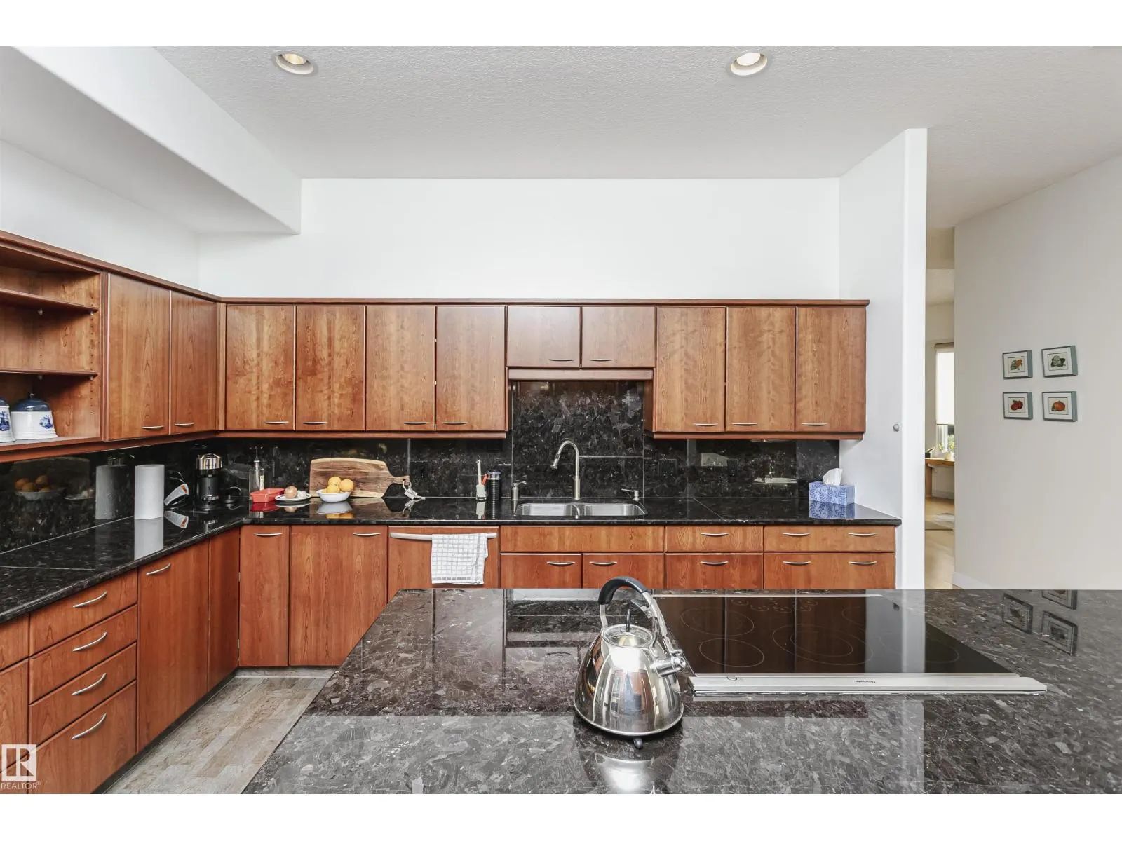 19103 ELLERSLIE RD SW