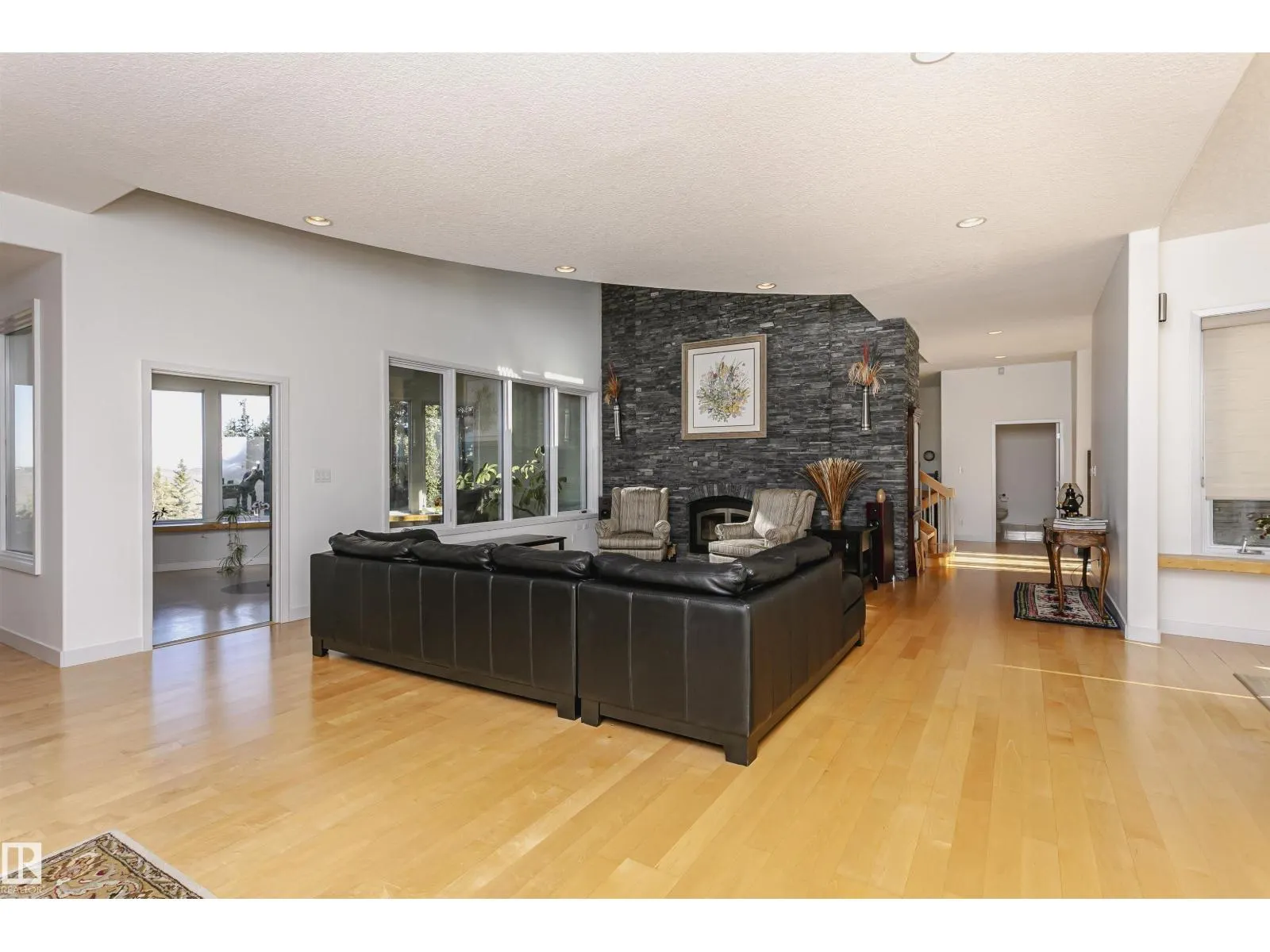 19103 ELLERSLIE RD SW