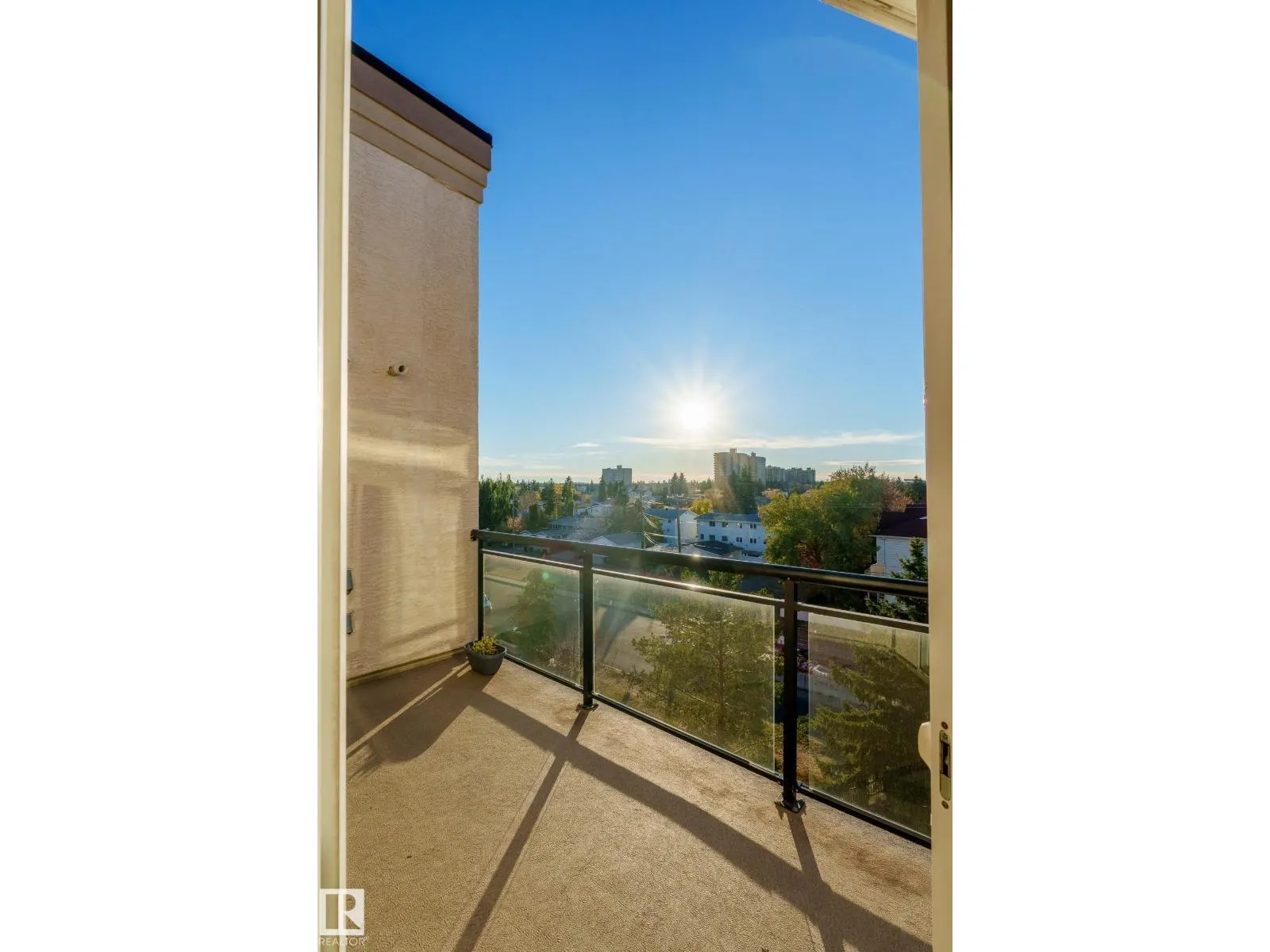 #449 4827 104A ST NW