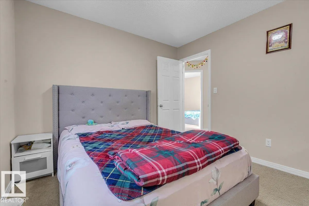 5516 5 AV SW
