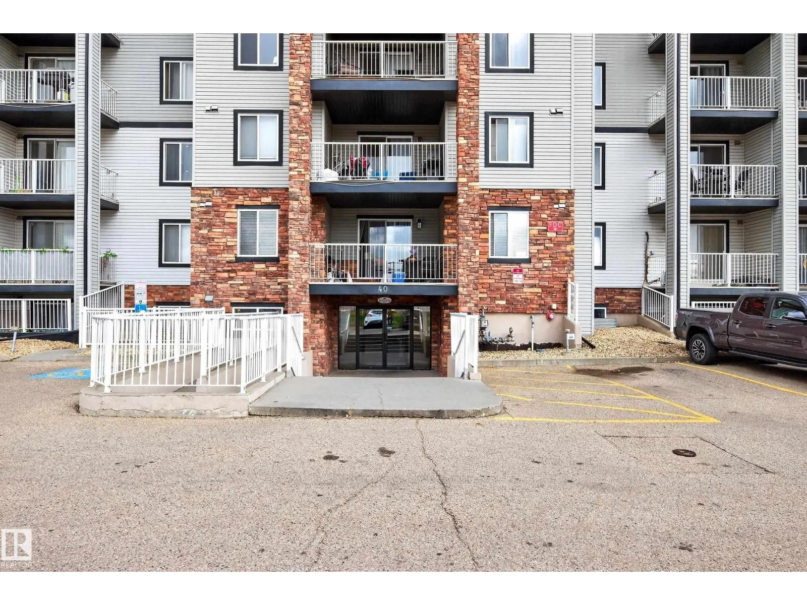 #401 40 SUMMERWOOD BV