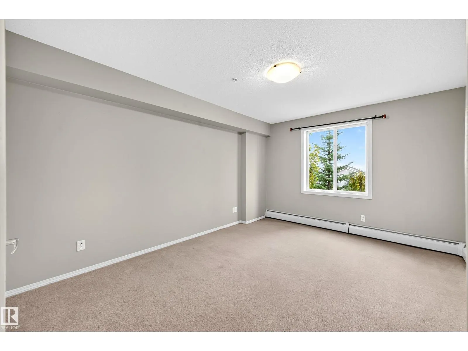 #401 40 SUMMERWOOD BV