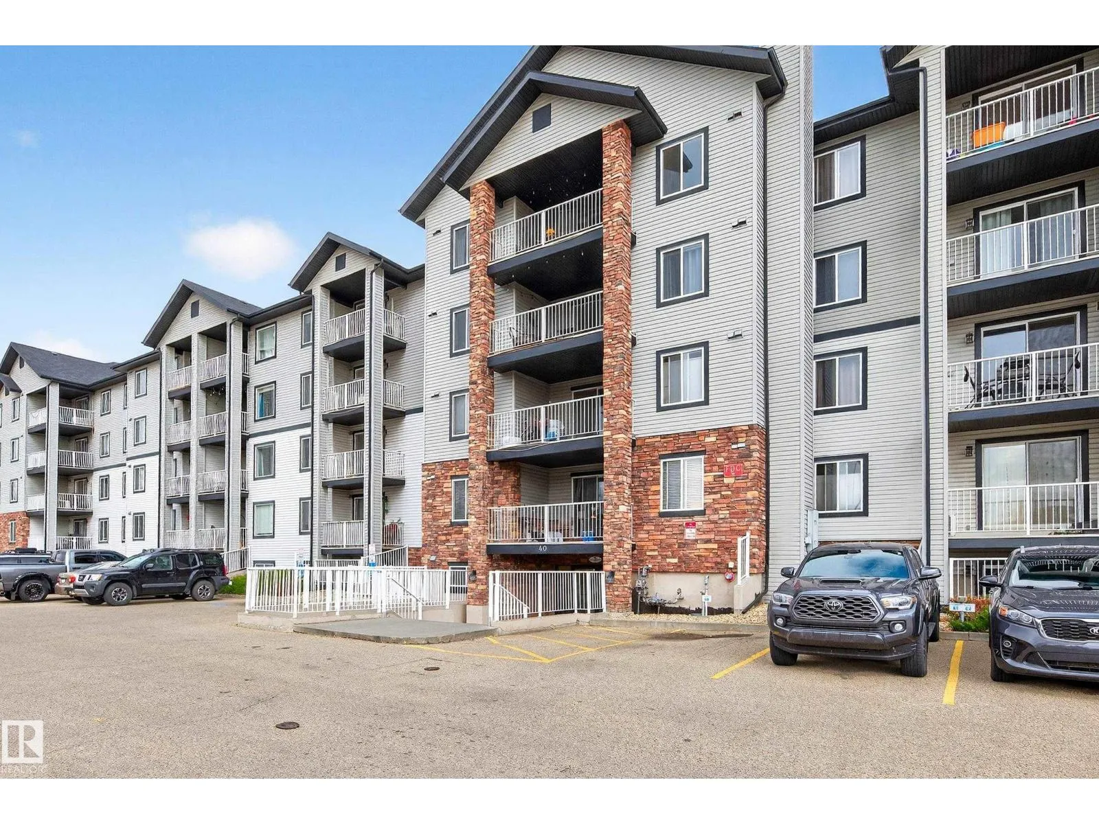 #401 40 SUMMERWOOD BV