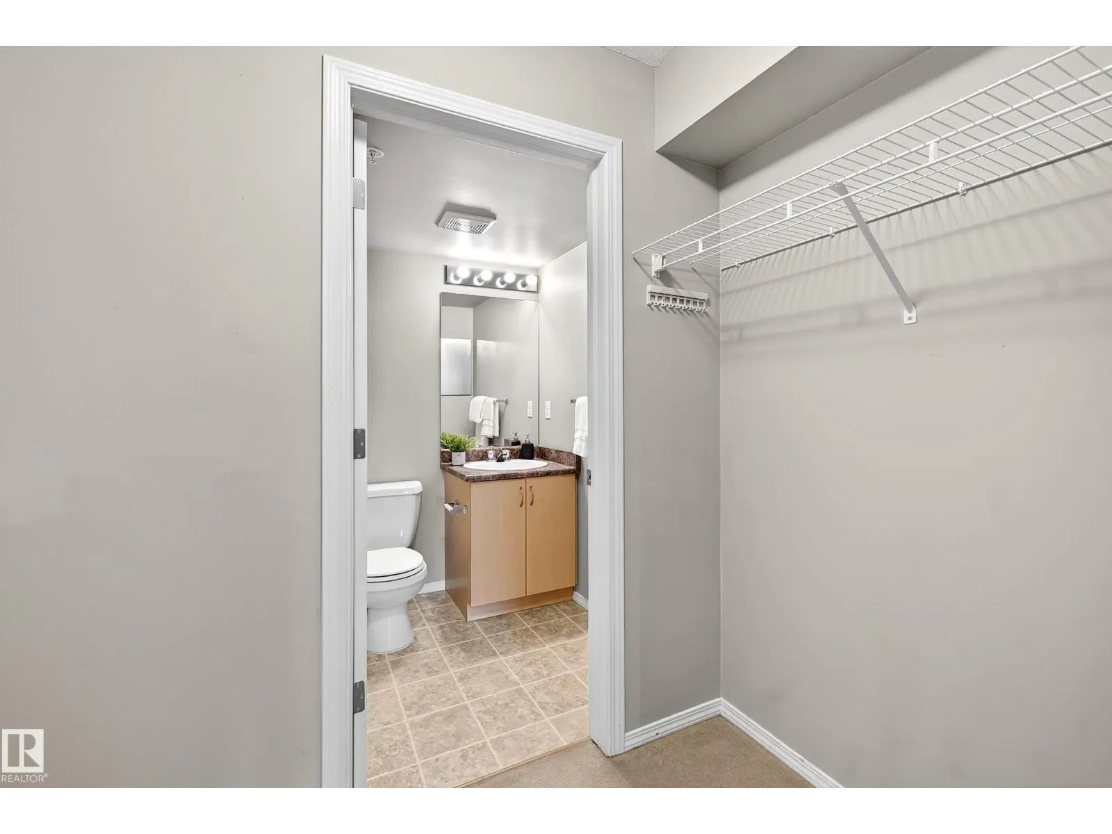 #401 40 SUMMERWOOD BV