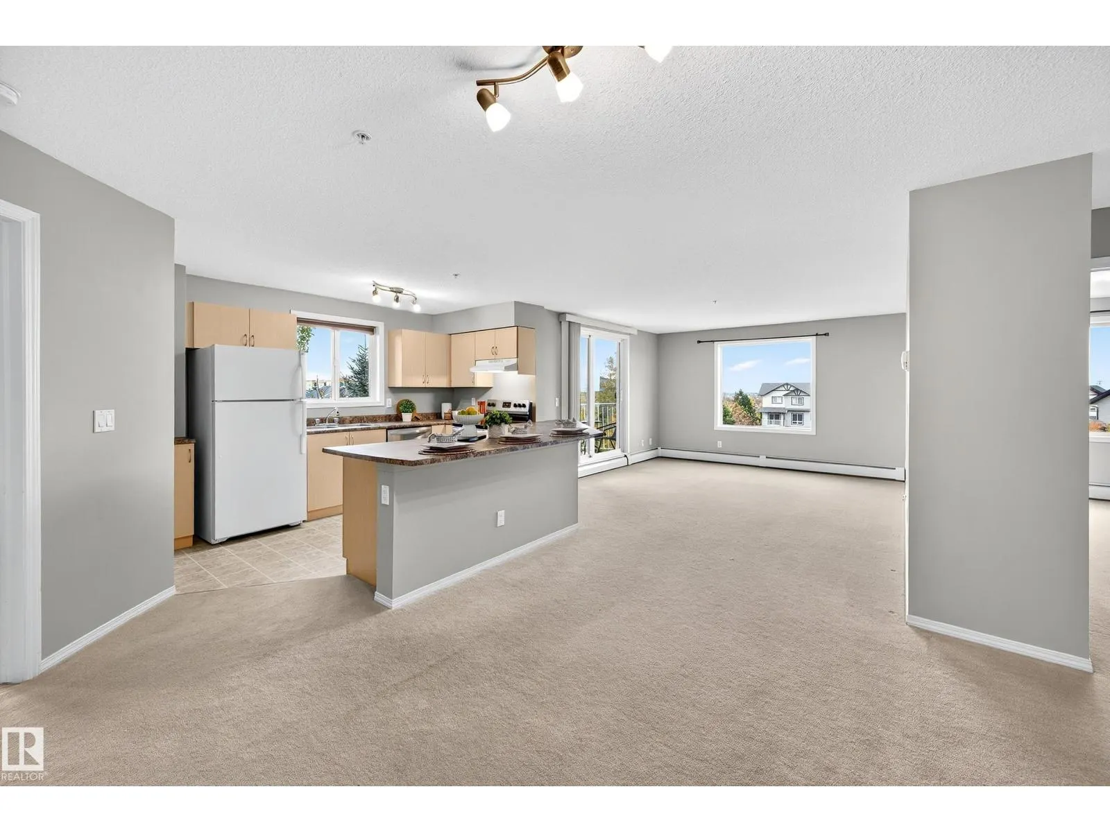 #401 40 SUMMERWOOD BV