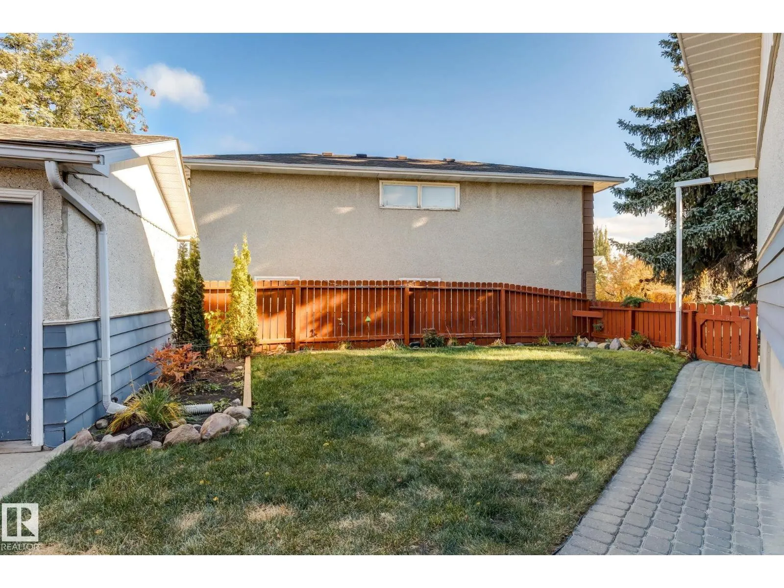 9324 161 ST NW