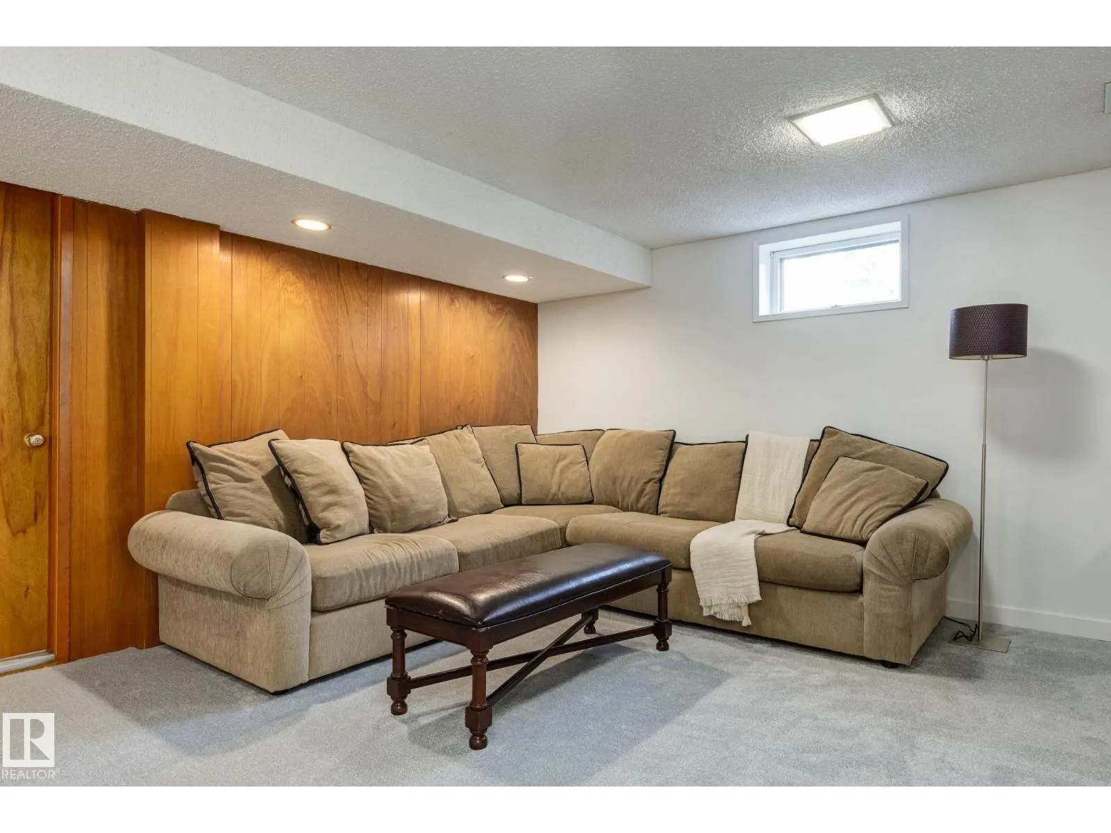 9324 161 ST NW