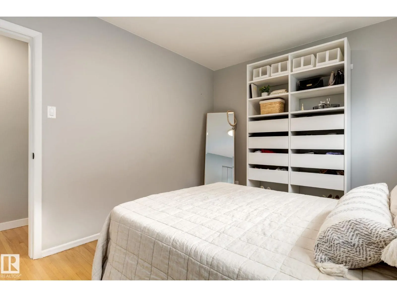 9324 161 ST NW