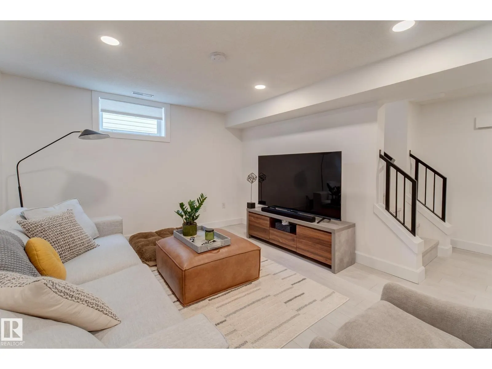 13315 110 AV NW