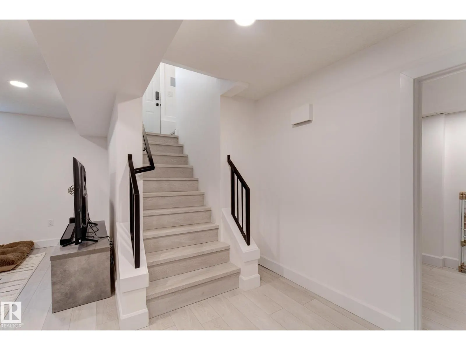 13315 110 AV NW