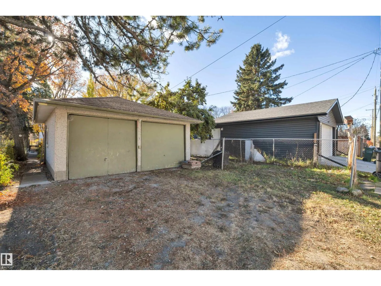 9304 71 AV NW