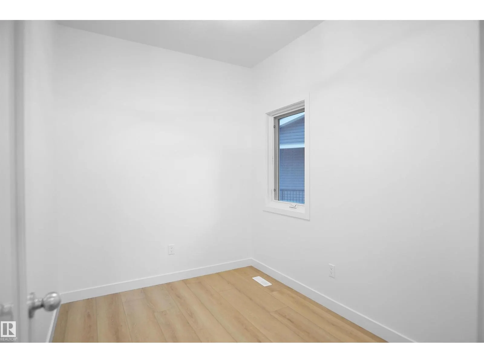 19446 22A AV NW
