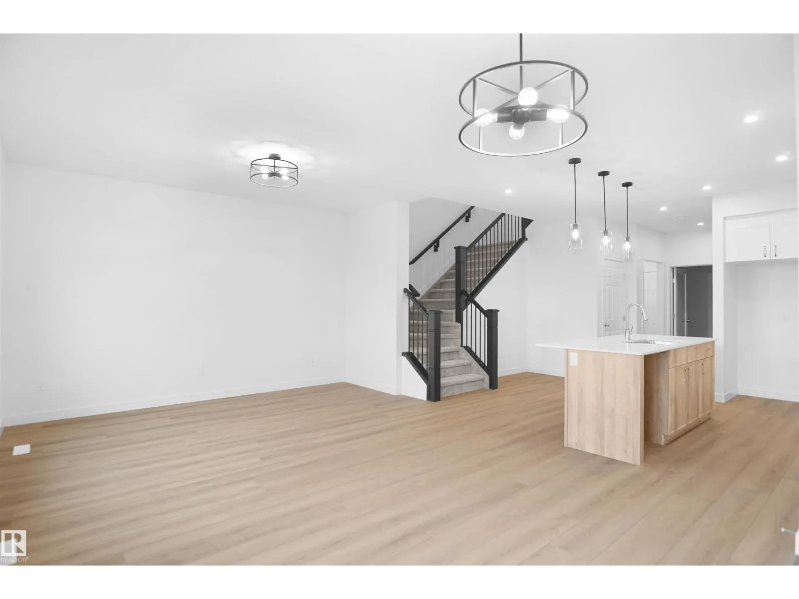 19446 22A AV NW