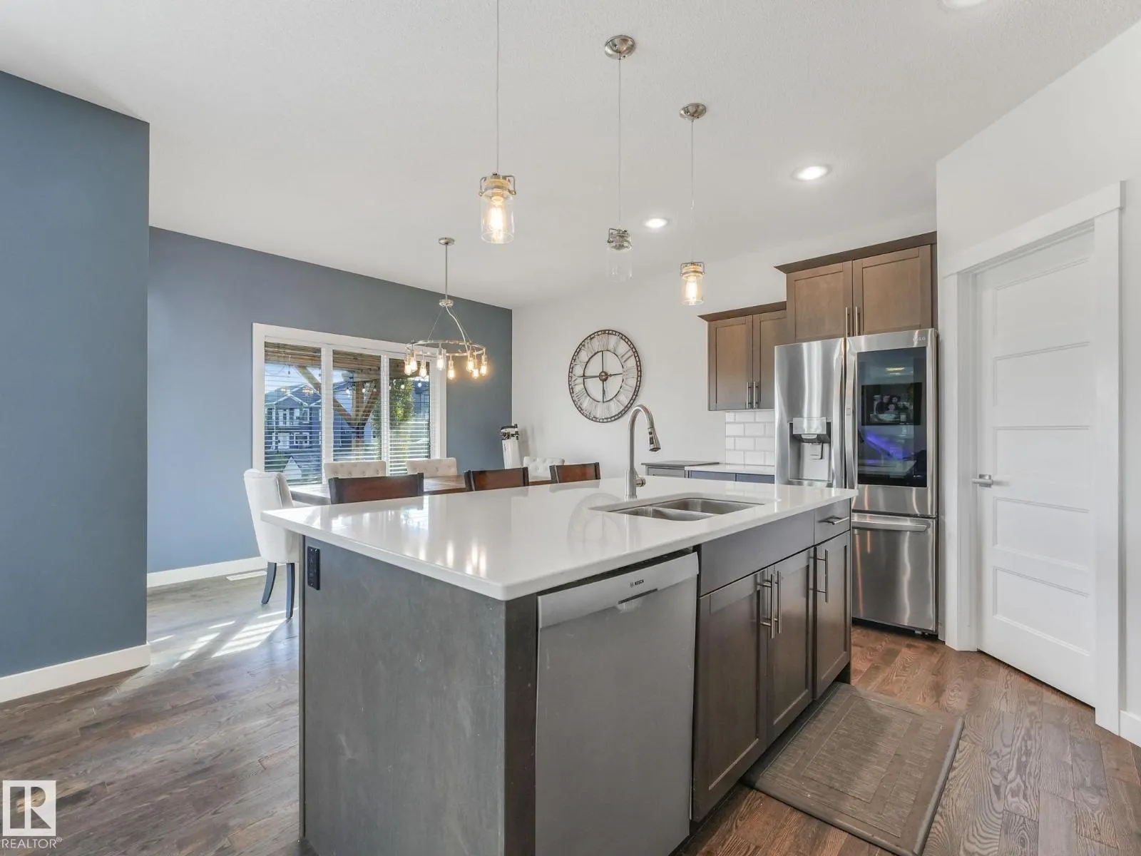 115 HILLDOWNS DR