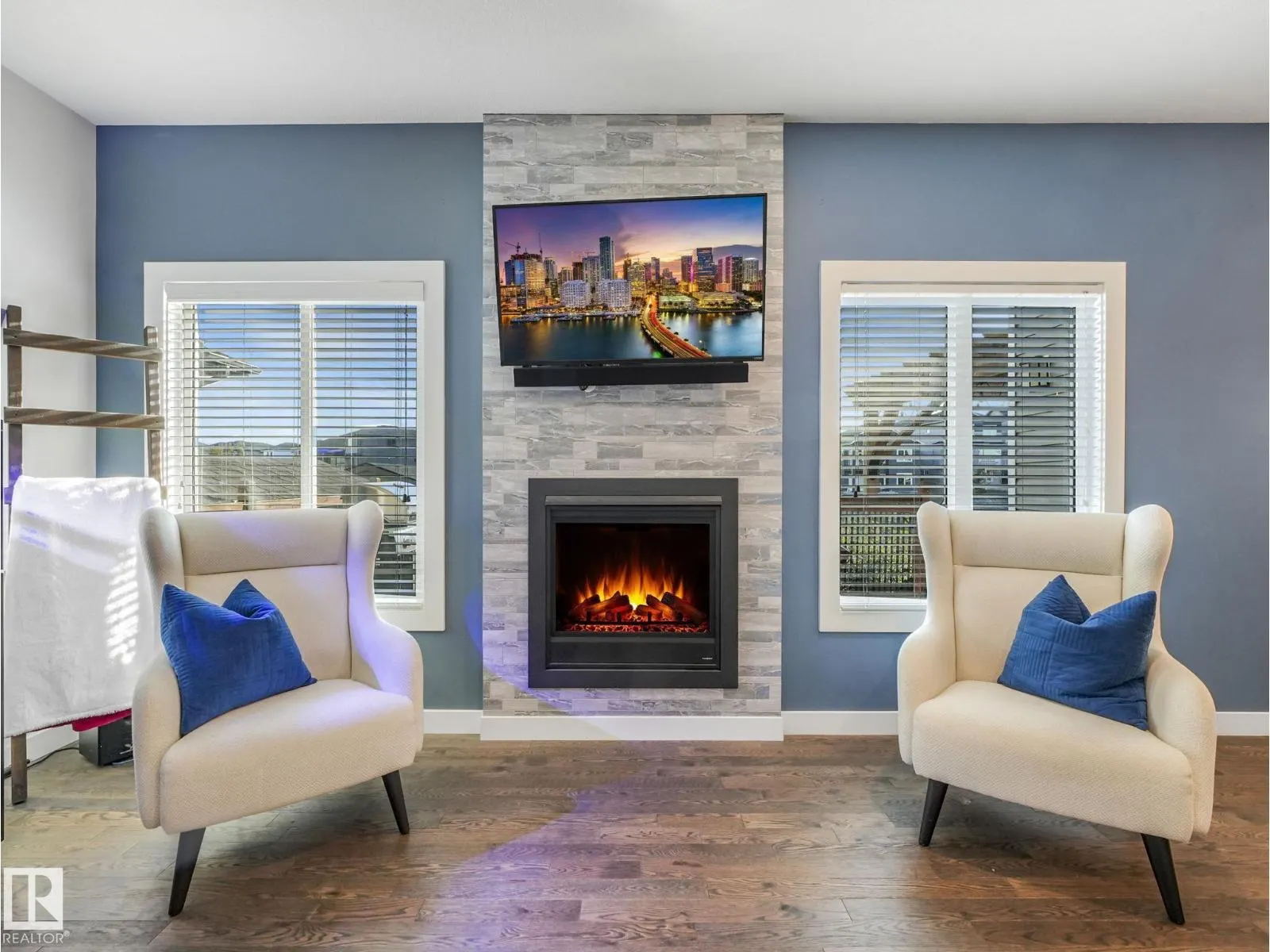 115 HILLDOWNS DR