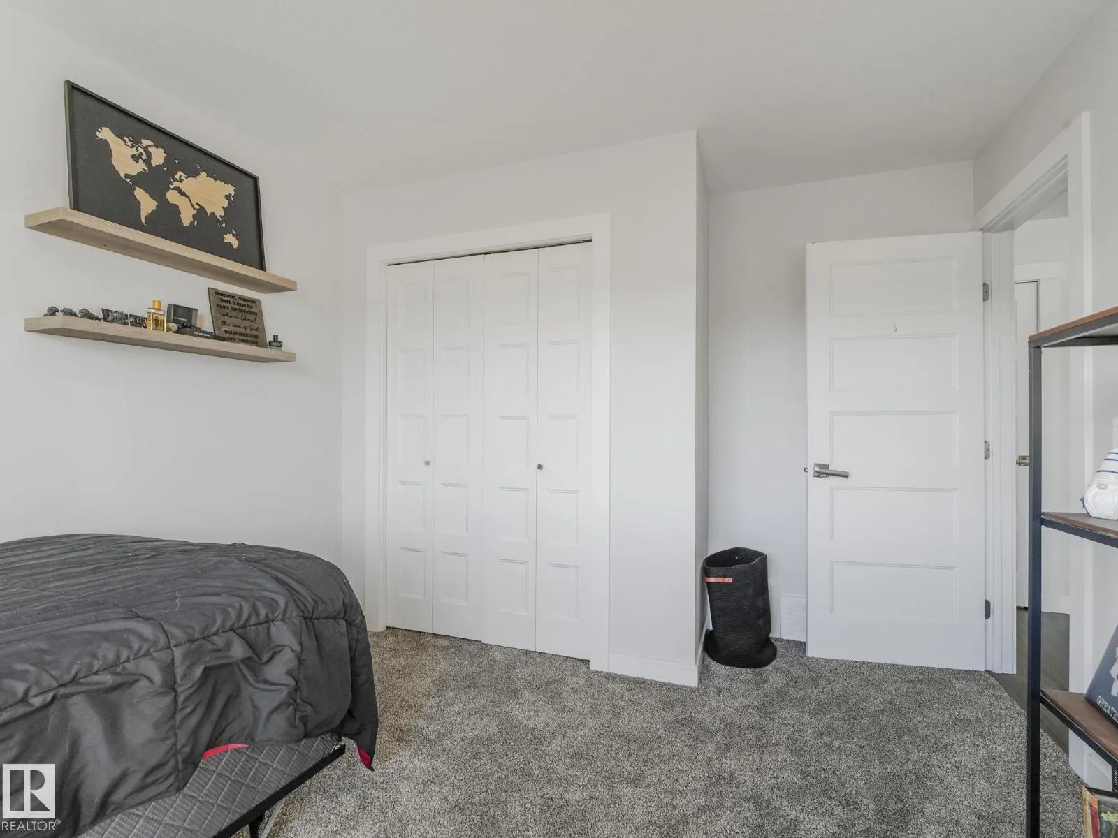 115 HILLDOWNS DR