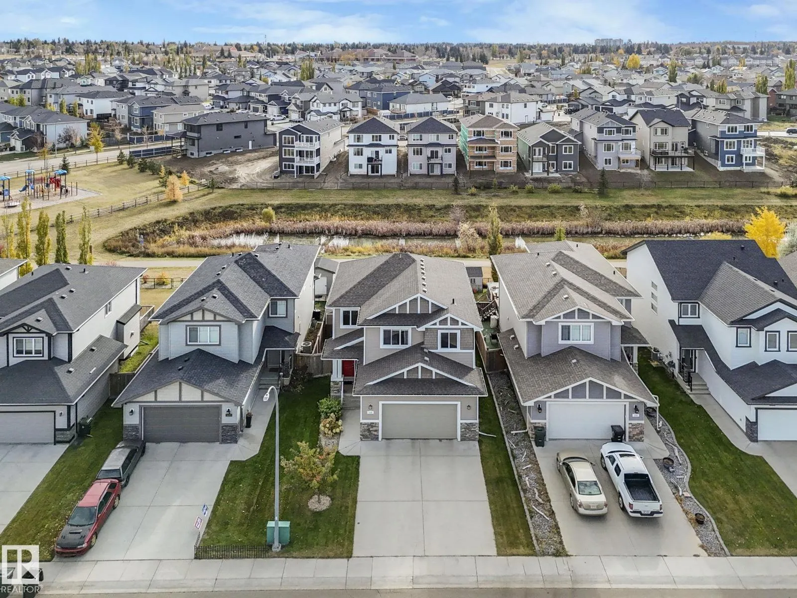 115 HILLDOWNS DR