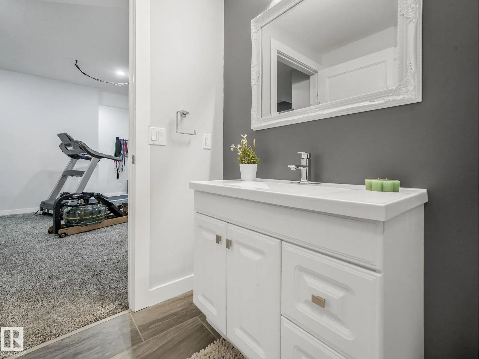 115 HILLDOWNS DR