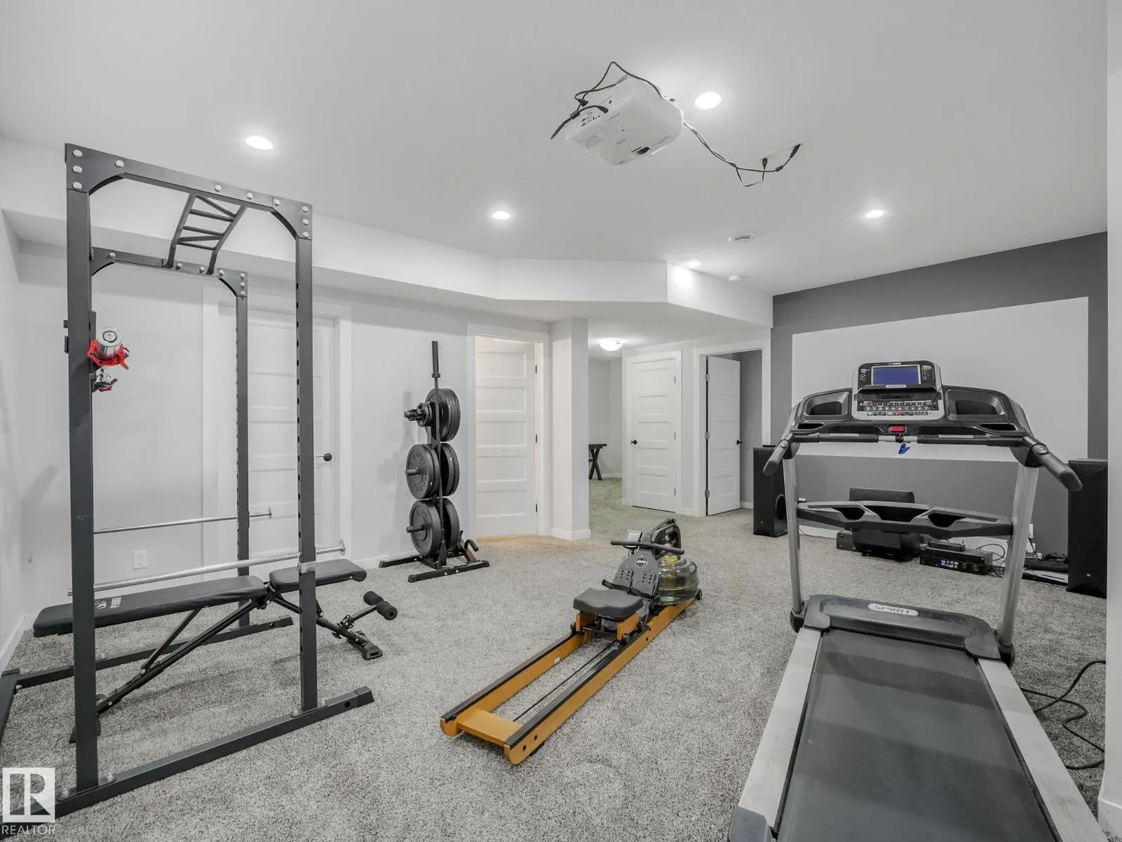 115 HILLDOWNS DR