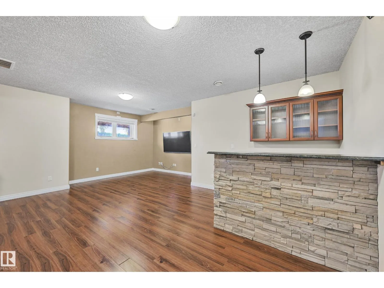 1213 ADAMSON DR SW