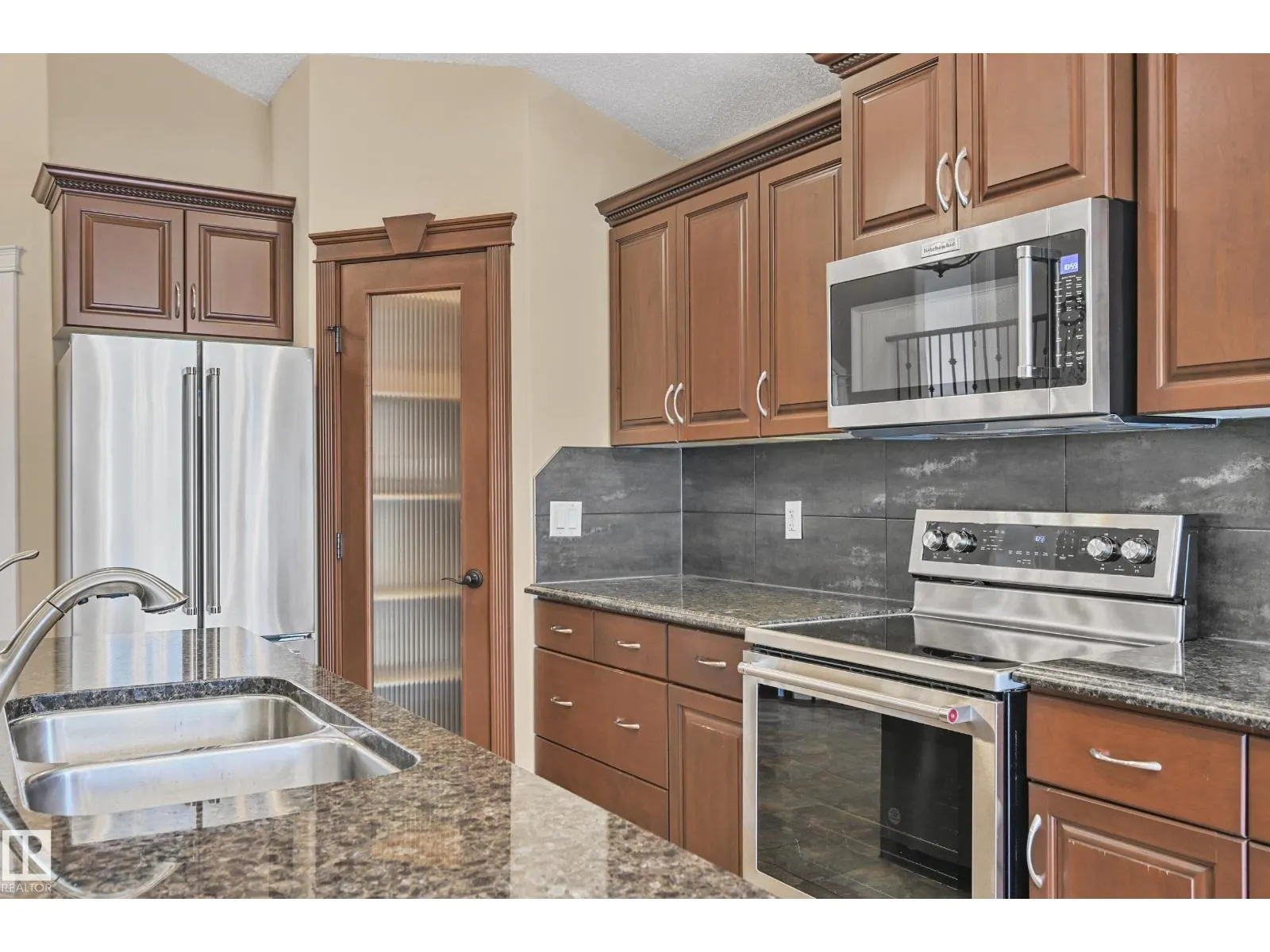 1213 ADAMSON DR SW