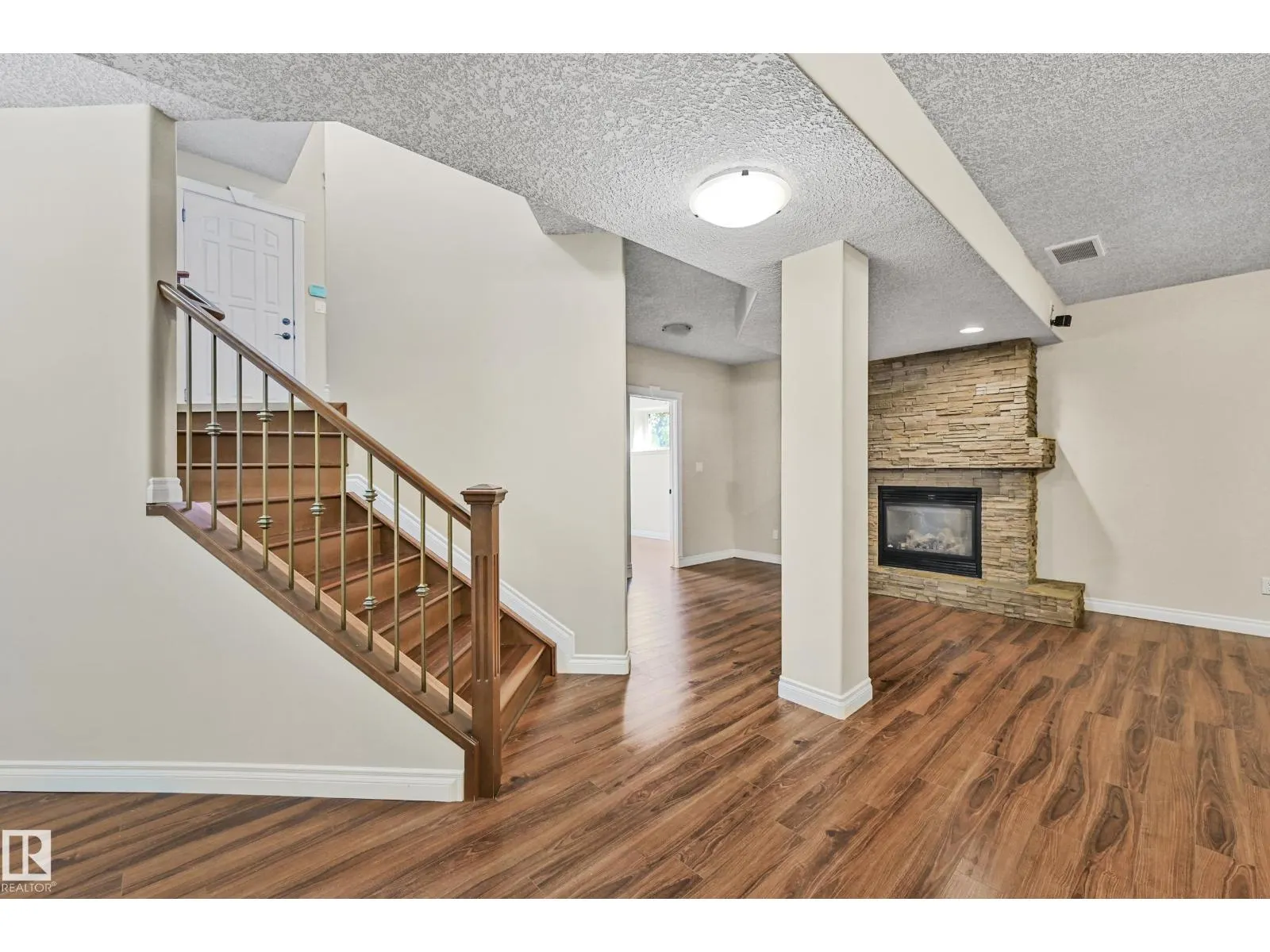 1213 ADAMSON DR SW