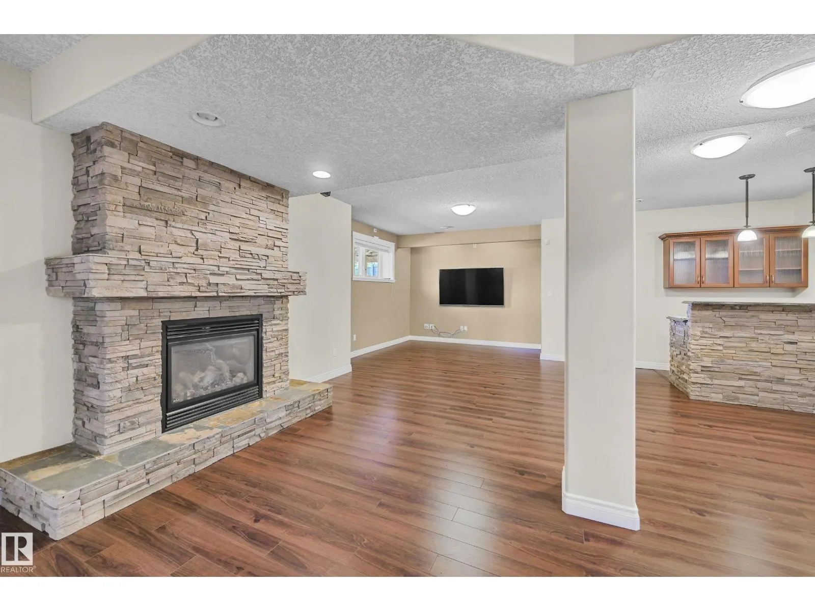 1213 ADAMSON DR SW