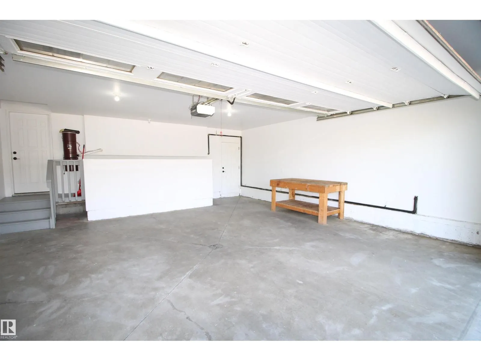 1213 ADAMSON DR SW