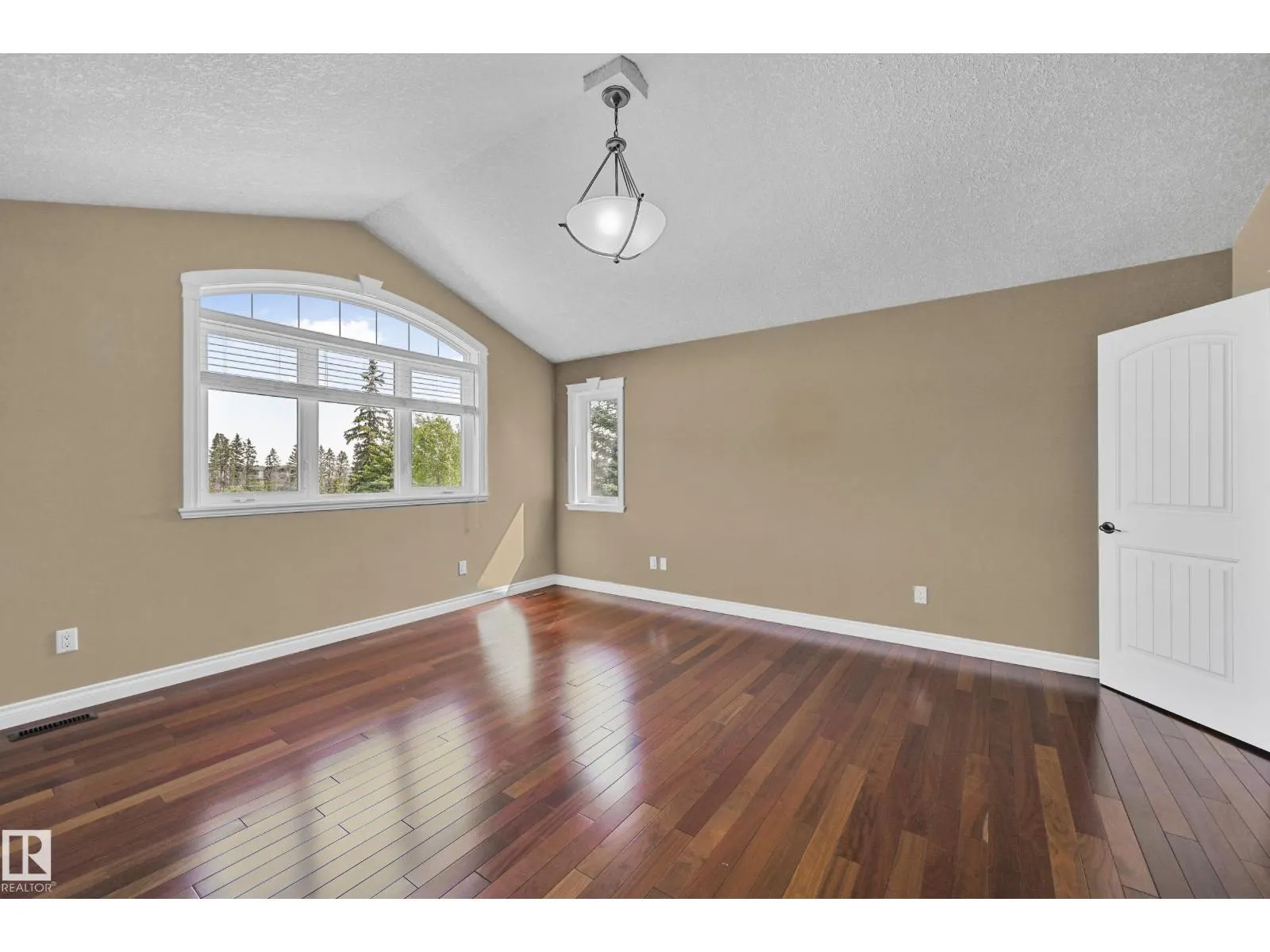 1213 ADAMSON DR SW