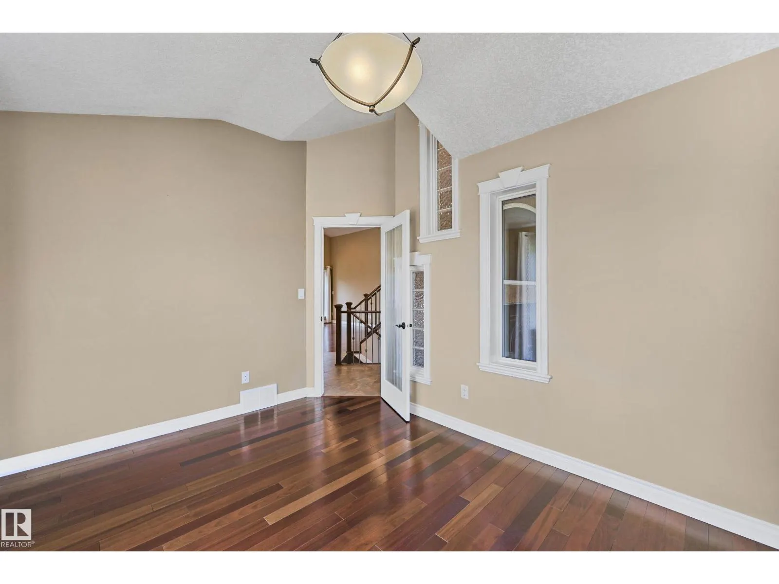 1213 ADAMSON DR SW