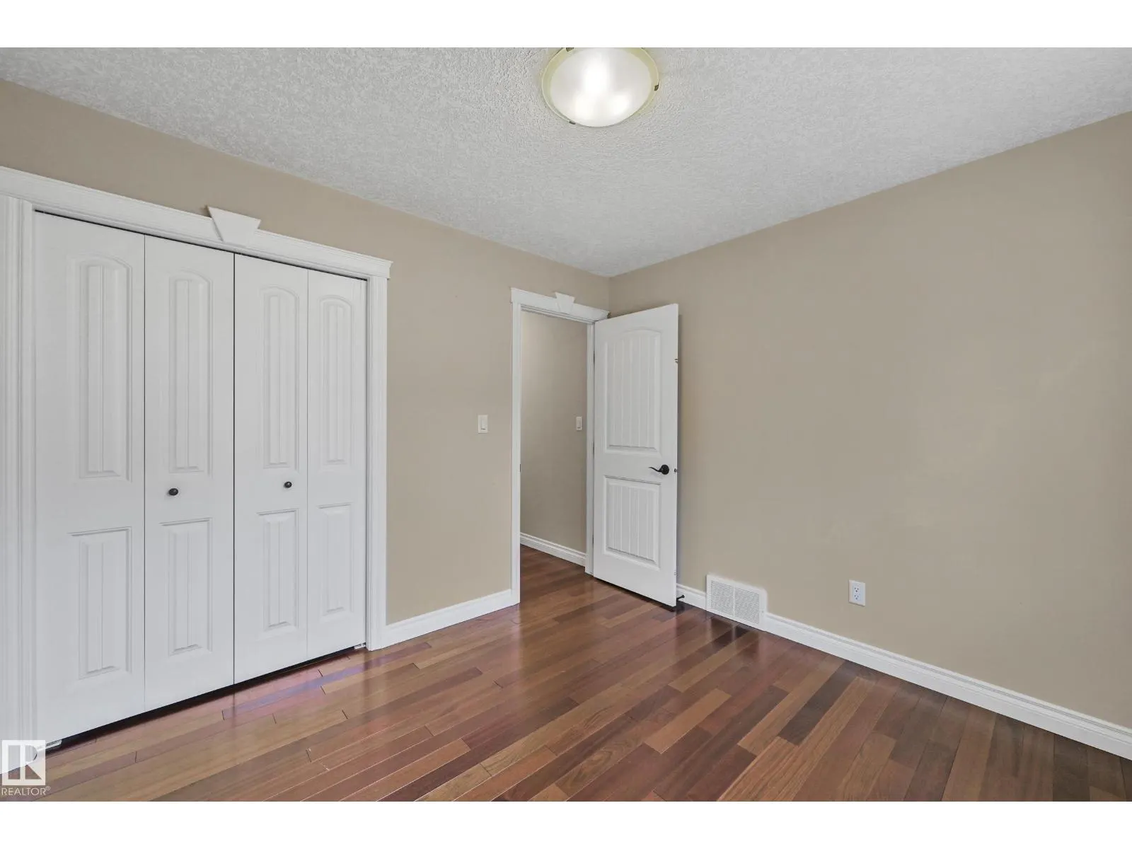 1213 ADAMSON DR SW
