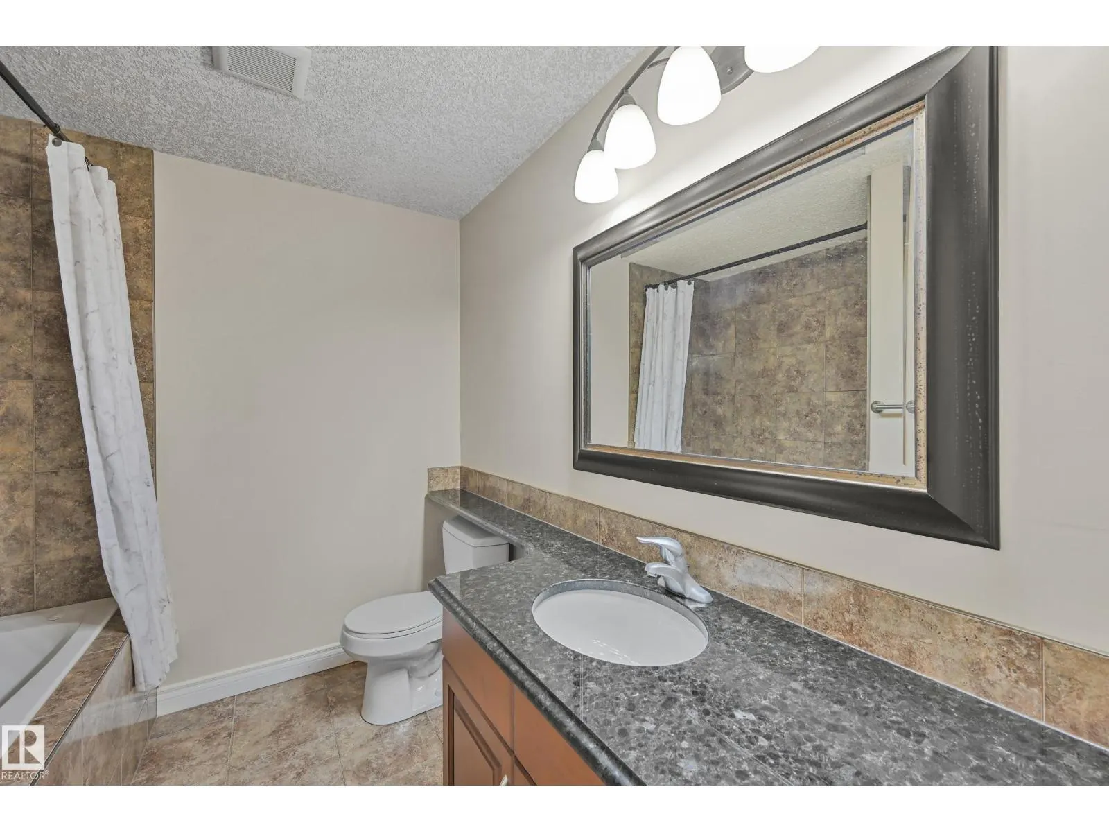 1213 ADAMSON DR SW