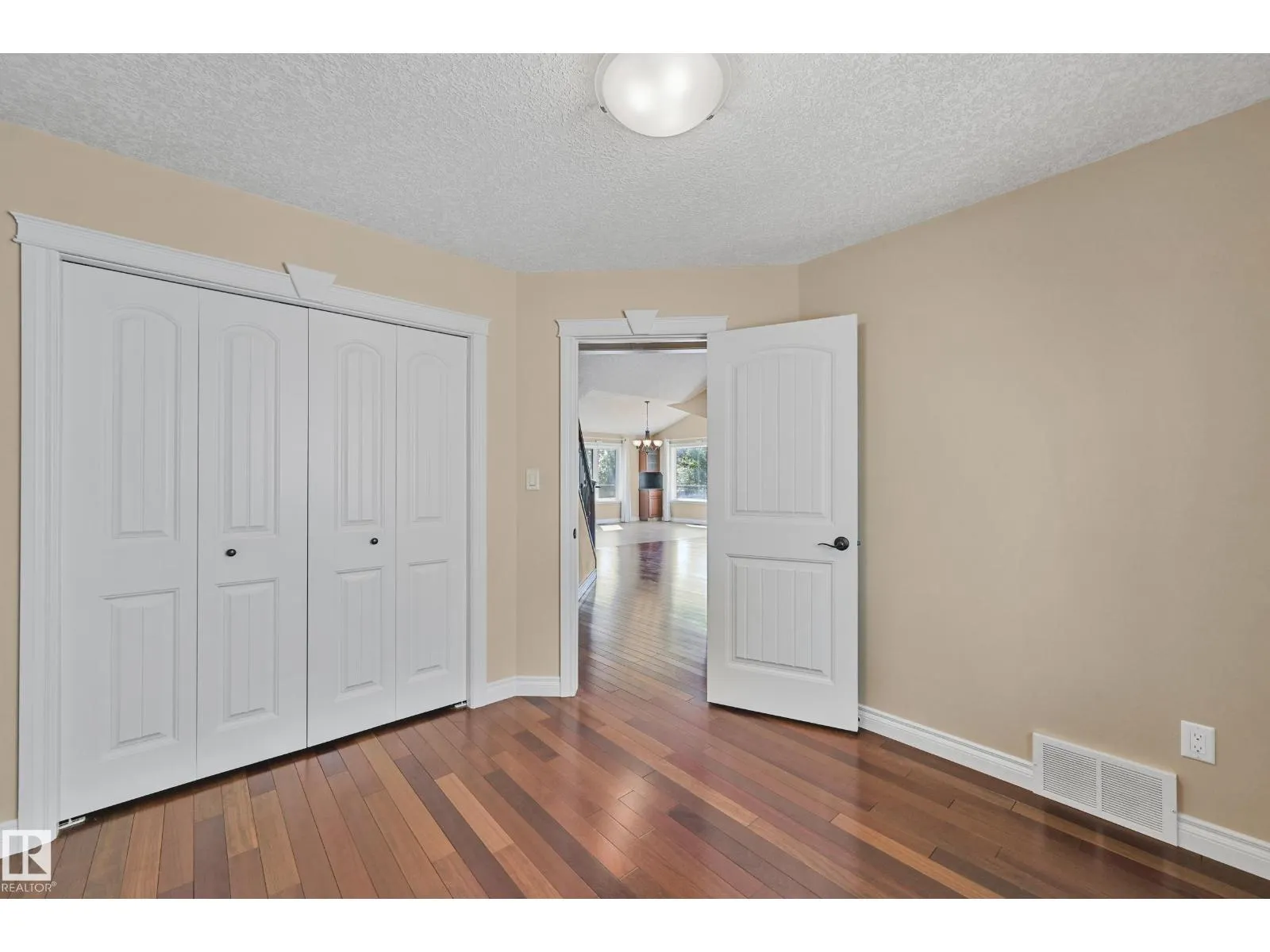 1213 ADAMSON DR SW