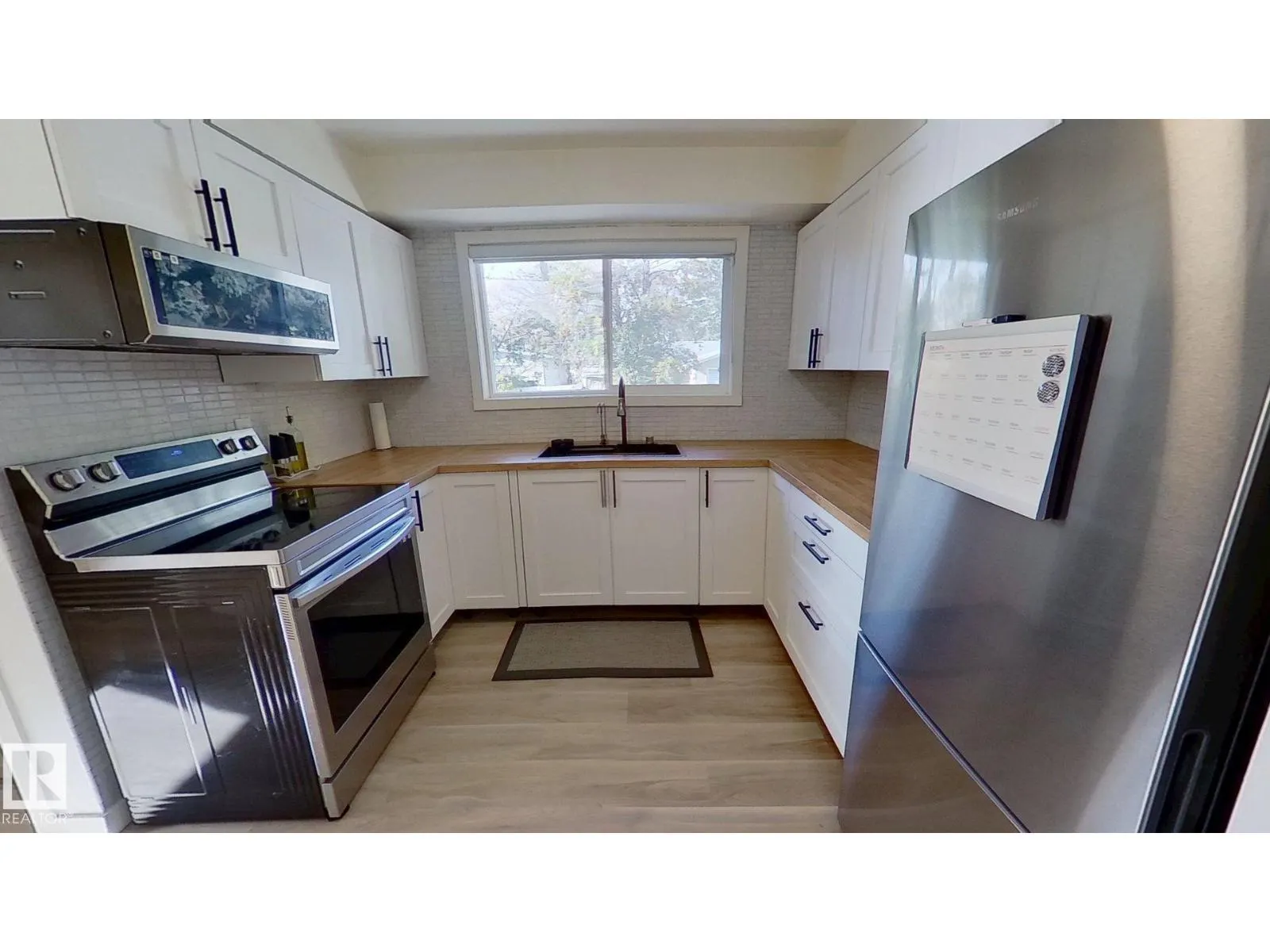 16466 104A AV NW