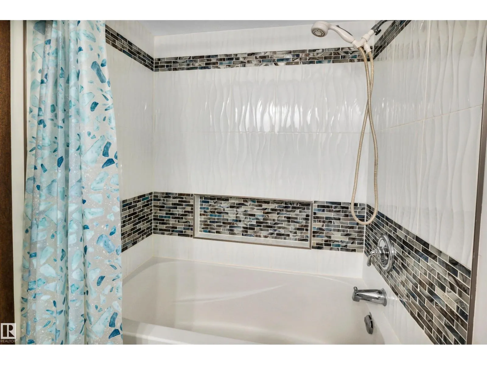 3314 130A AV NW