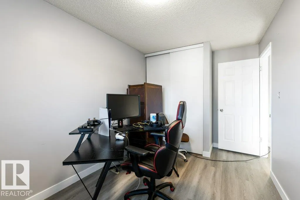 16487 115 ST NW