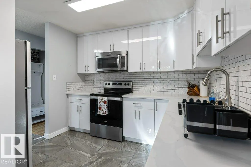 16487 115 ST NW