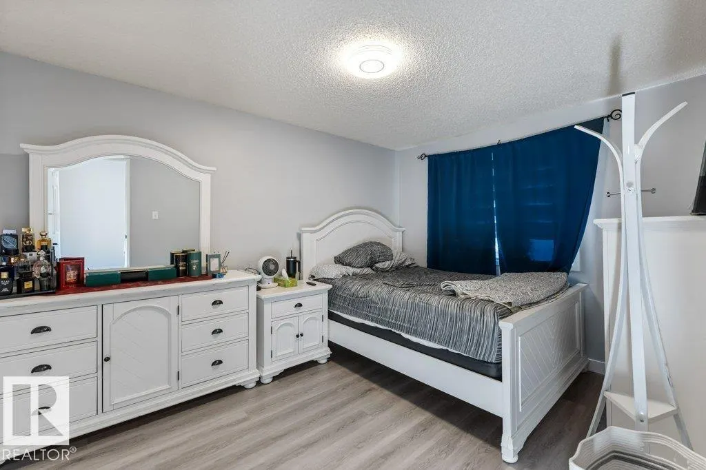 16487 115 ST NW