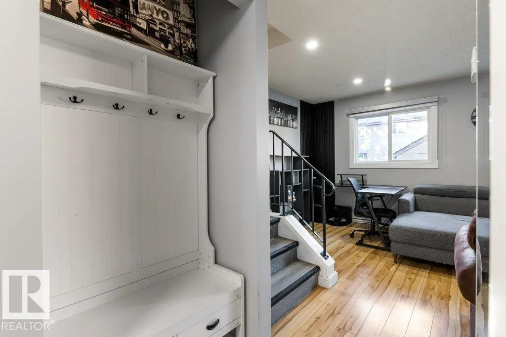 16487 115 ST NW