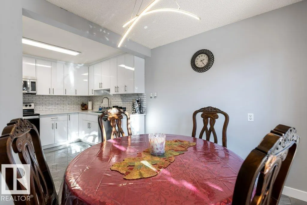 16487 115 ST NW