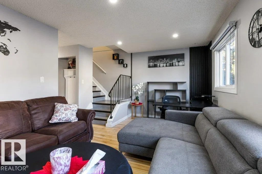 16487 115 ST NW