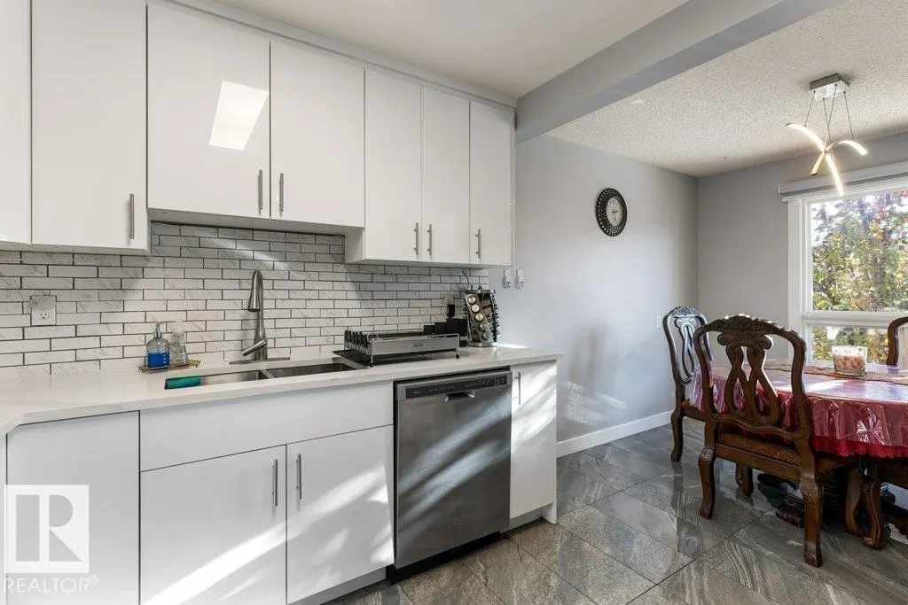 16487 115 ST NW