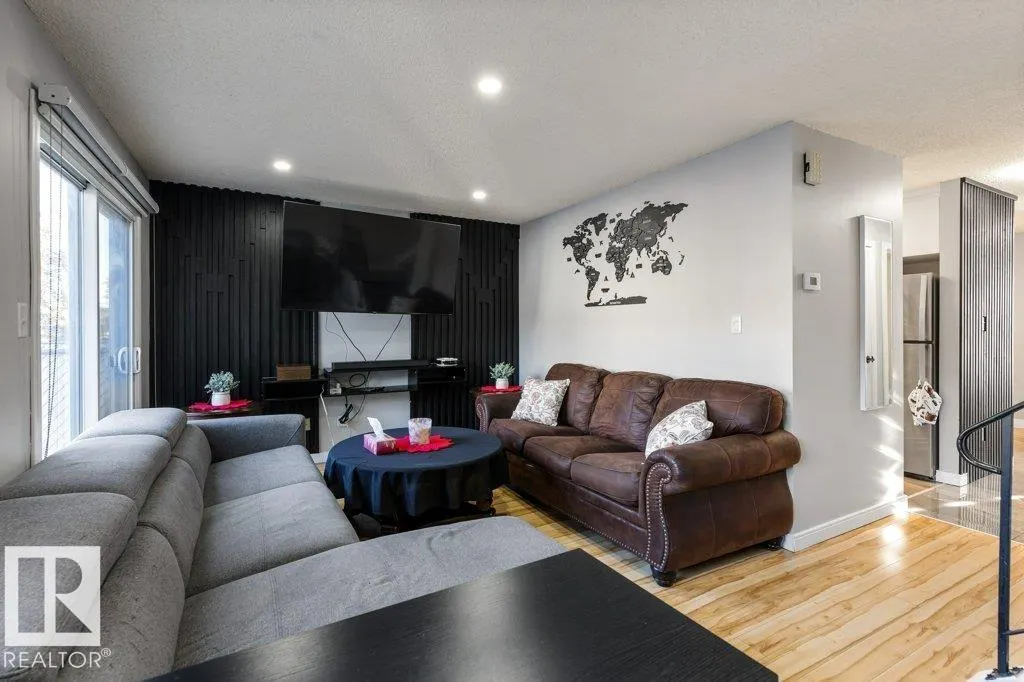 16487 115 ST NW