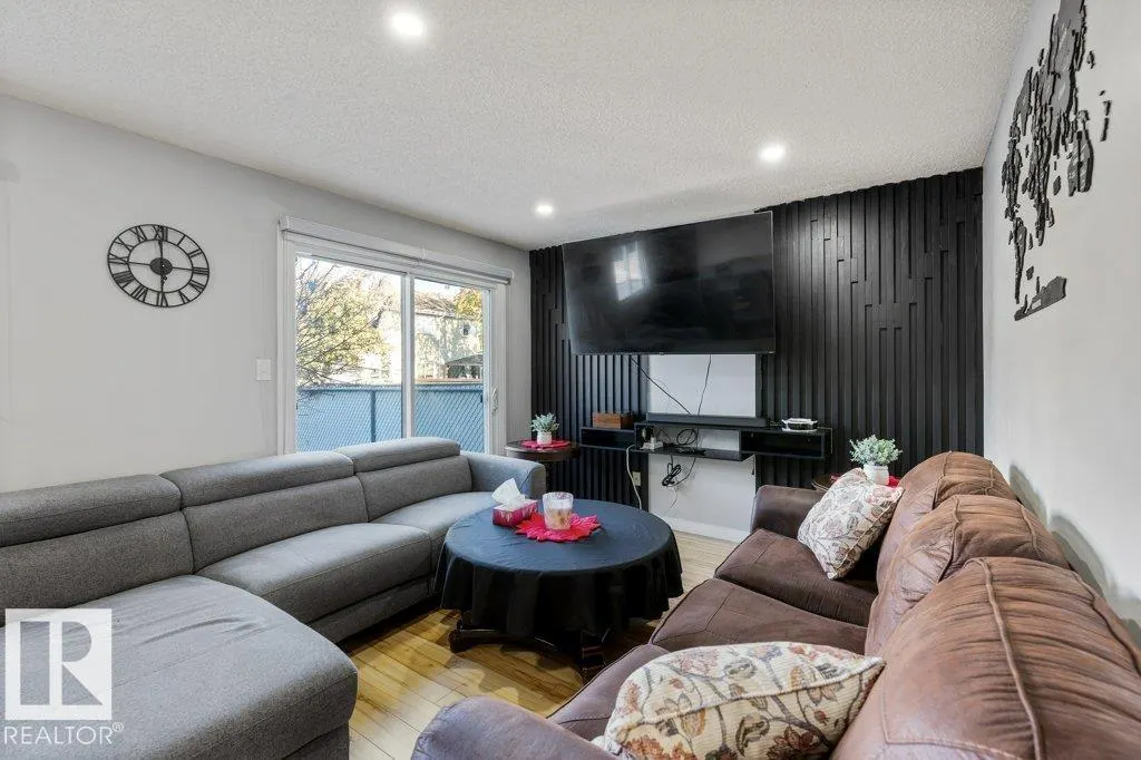 16487 115 ST NW