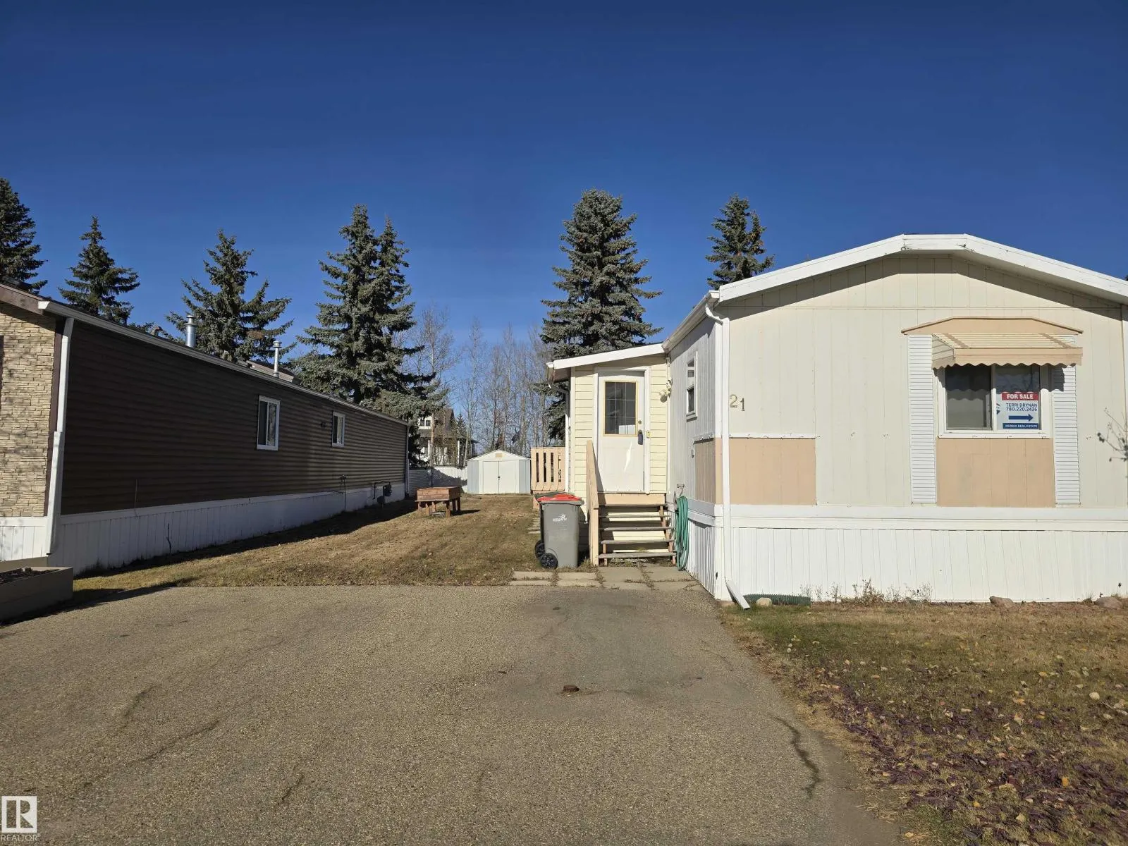 21 4819 51 AV
